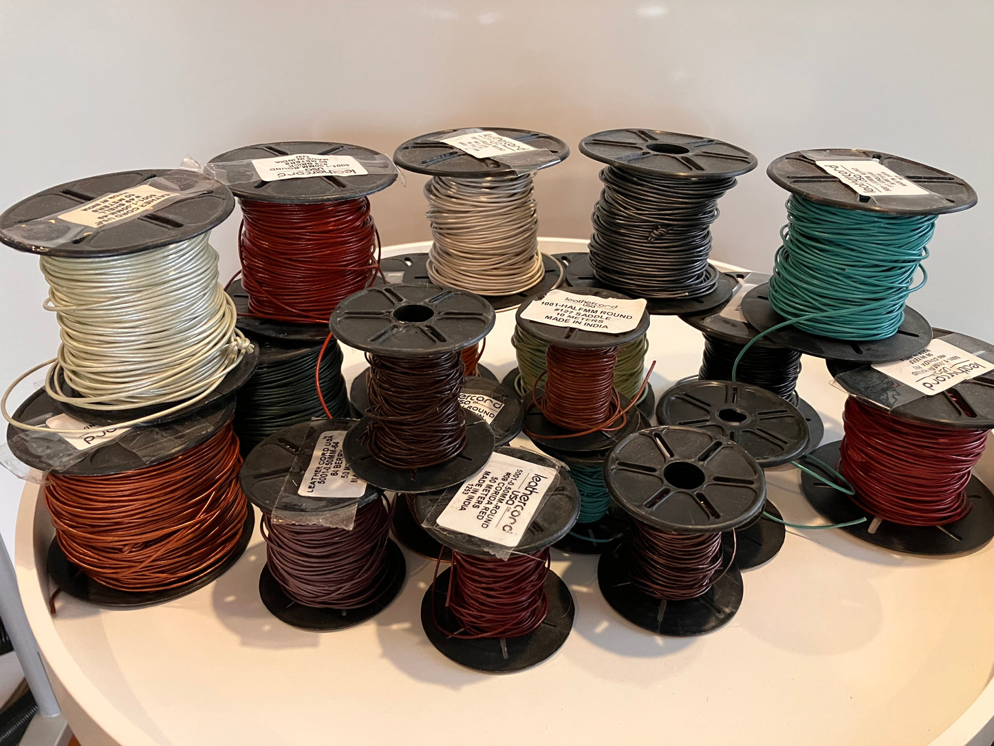 0.5mm and 1mm Round Leather Cord (bulk lot)