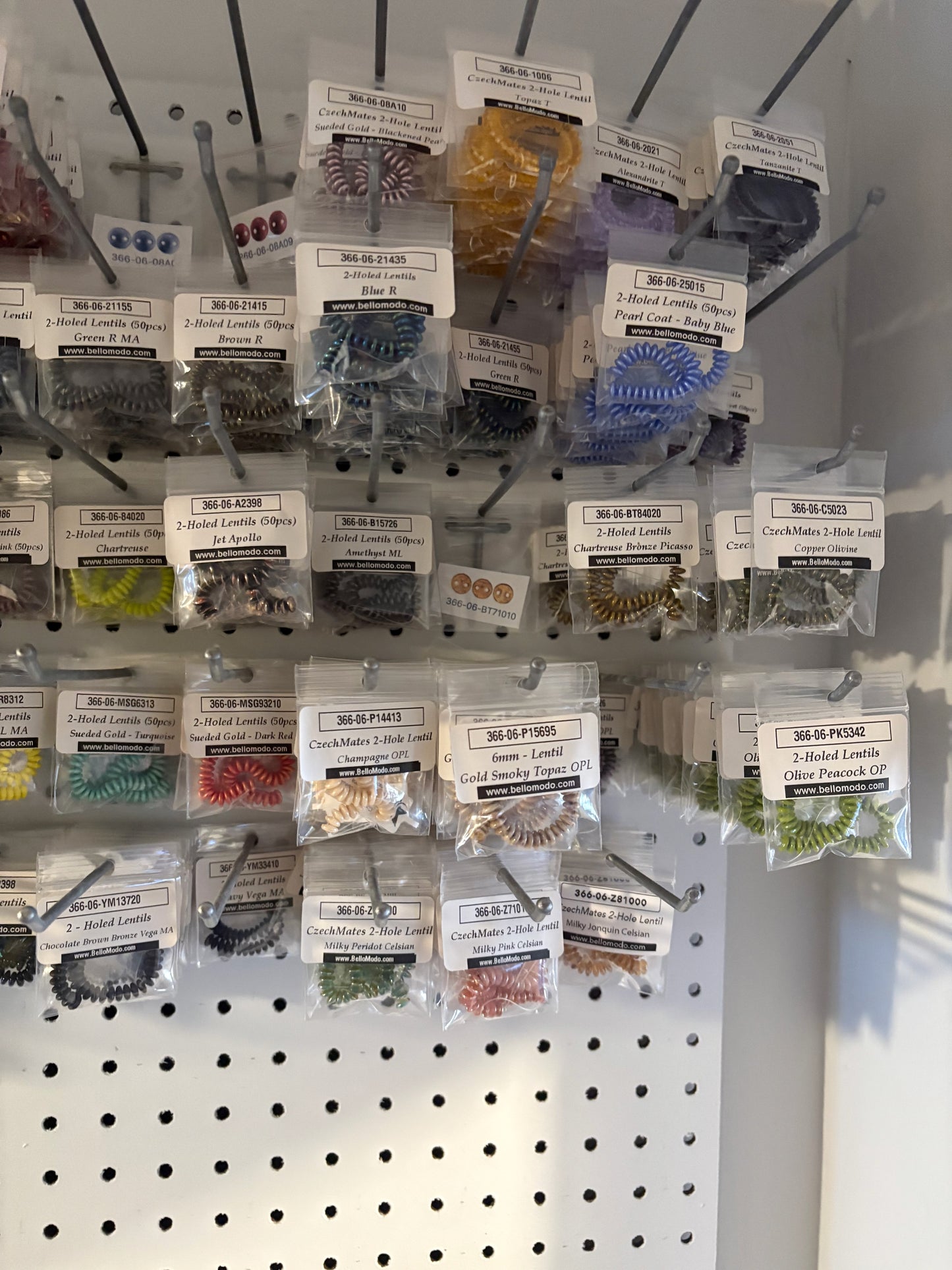 CzechMates 2-Hole Lentils (bulk lot)